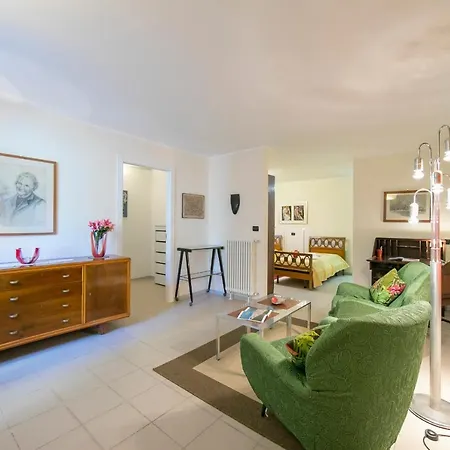 Sleeps 6 Mezzegra