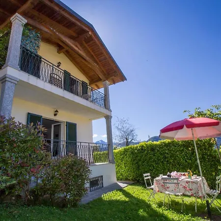 Sleeps 6 * Mezzegra