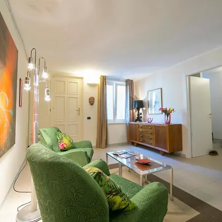 Sleeps 6 Tatil Evi Mezzegra